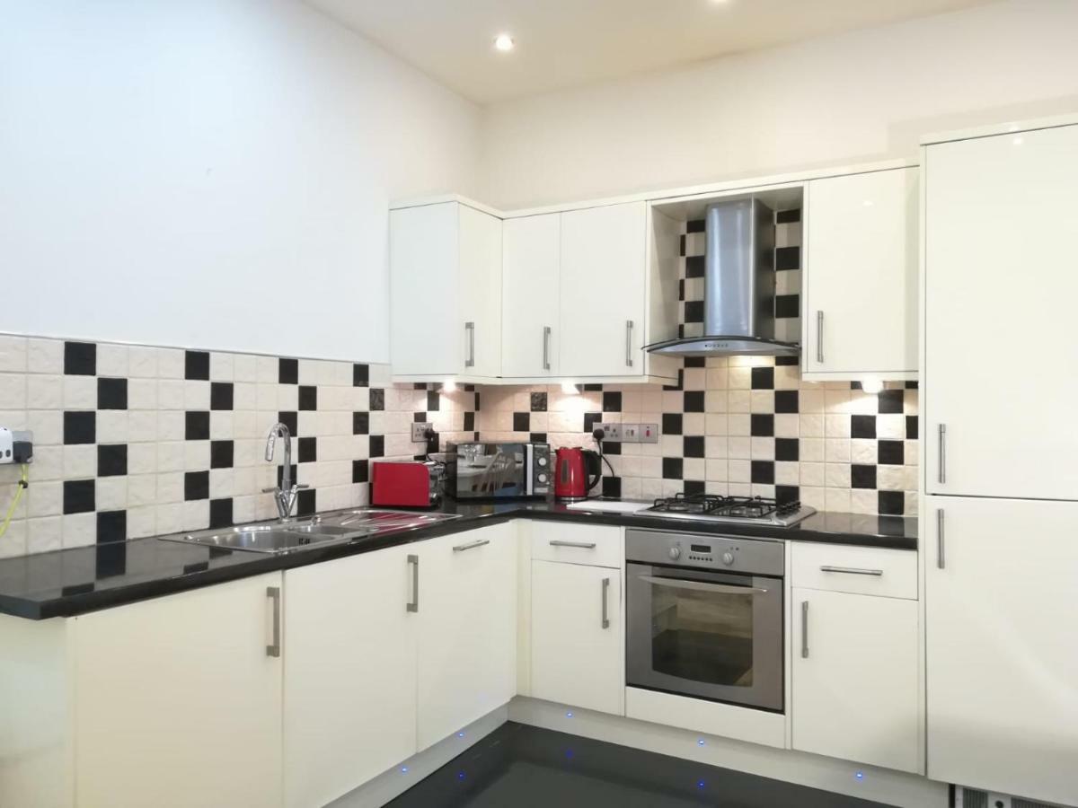 Spacious, Ground Floor, 2 Bedroom Apartment, Uplands, スウォンジー エクステリア 写真